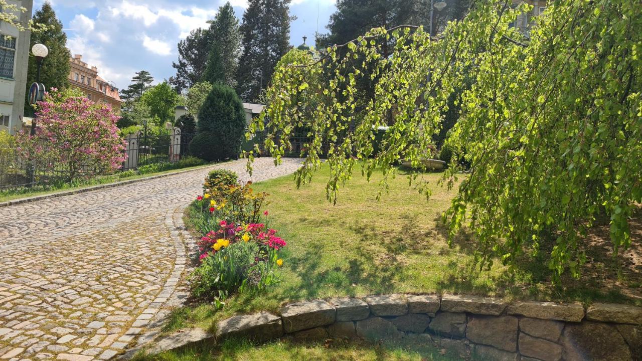 Apartmany Vila Liberty Karlsbad Exterior foto